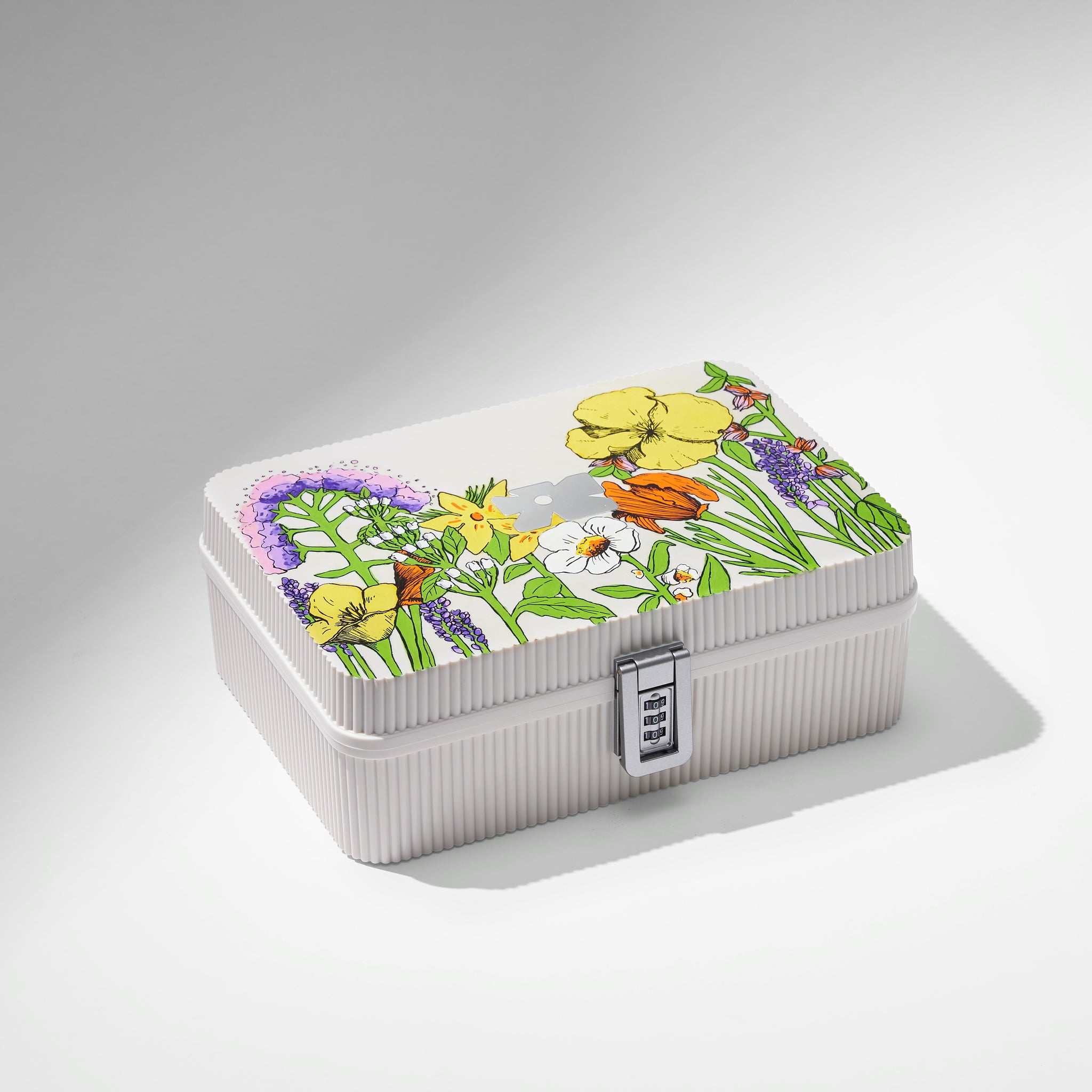 Tulip x H4R Hand-Painted 12 Piece Set